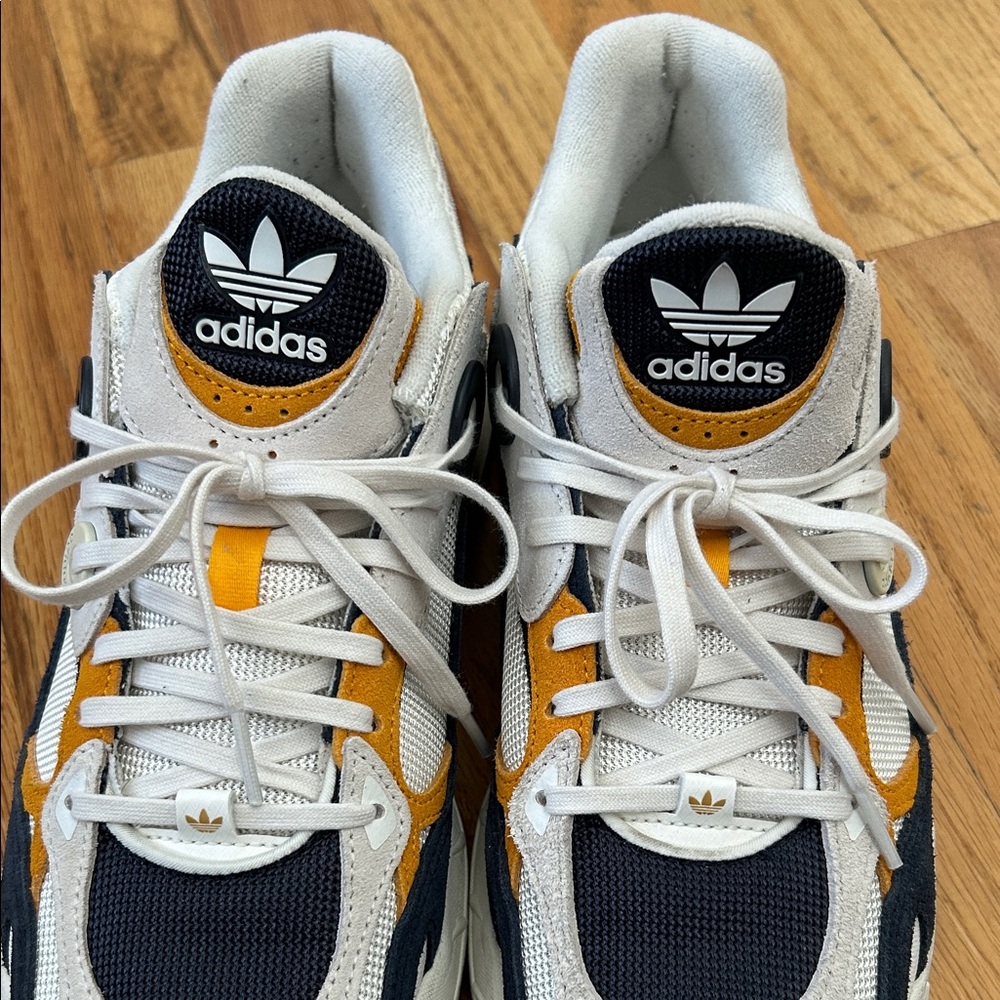 Adidas sneakers - Picture 6 of 8